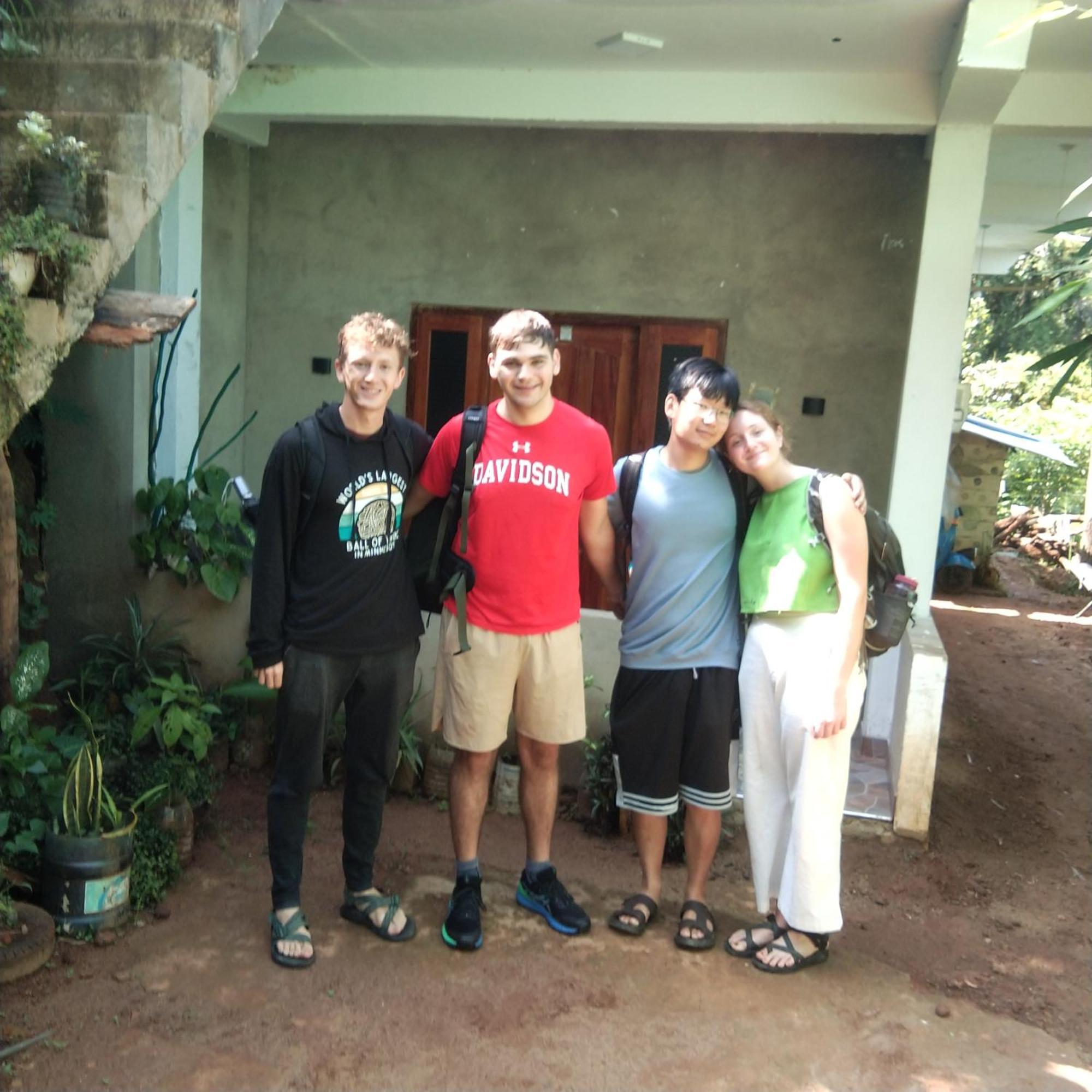 Homestay Hushwood Family House Ella